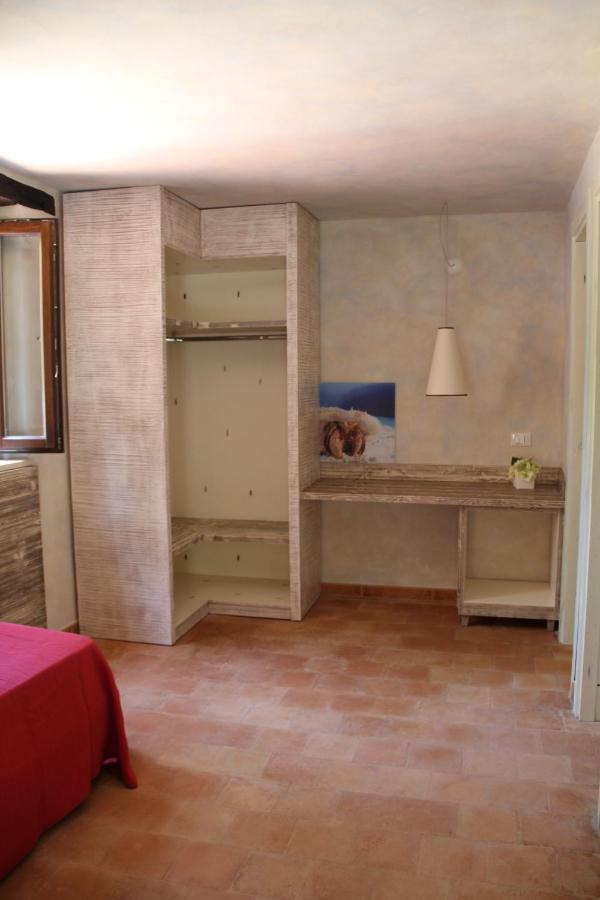 Tenuta Conte Ruggero Santa Domenica  Eksteriør billede