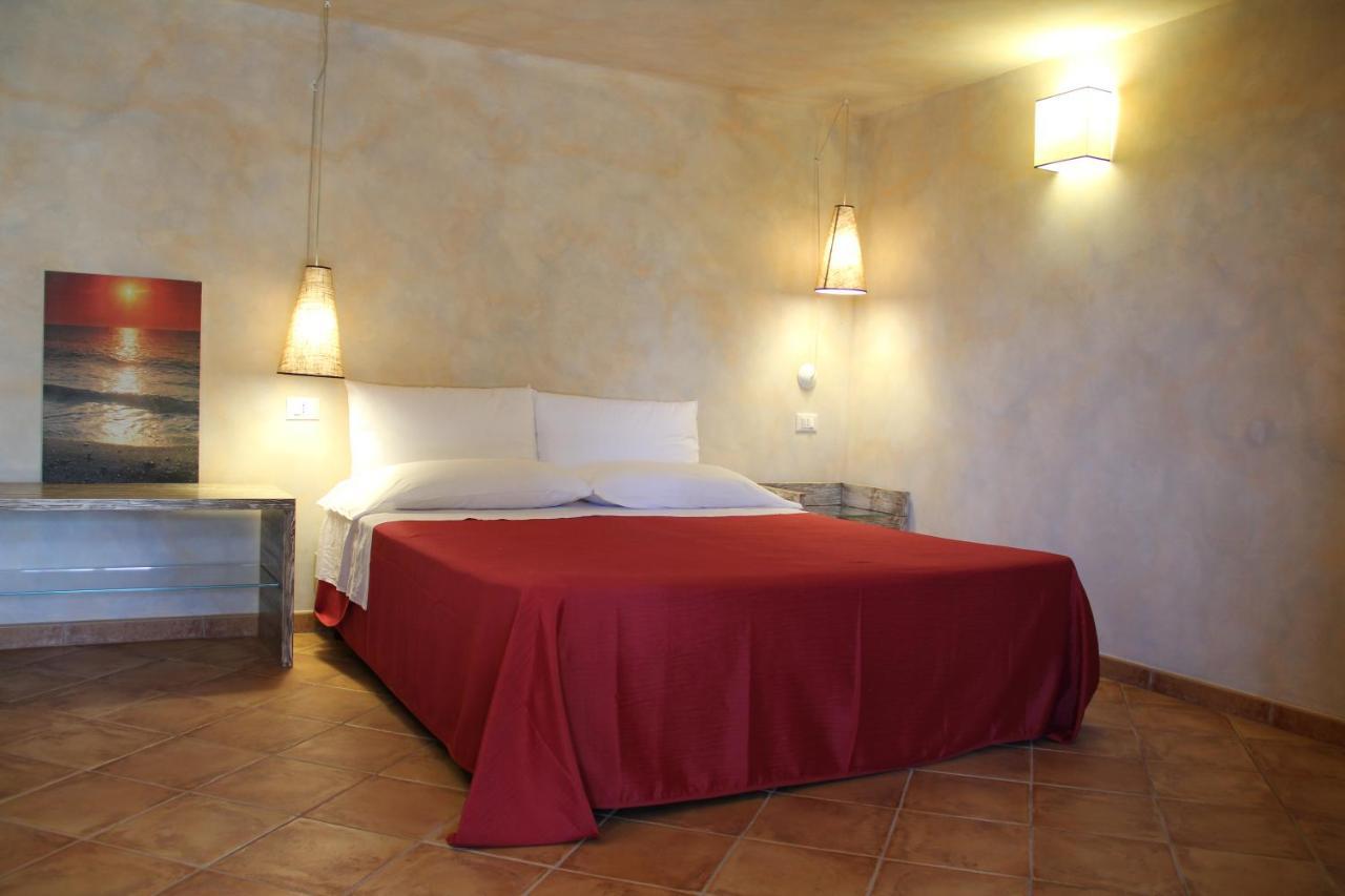 Tenuta Conte Ruggero Santa Domenica  Eksteriør billede
