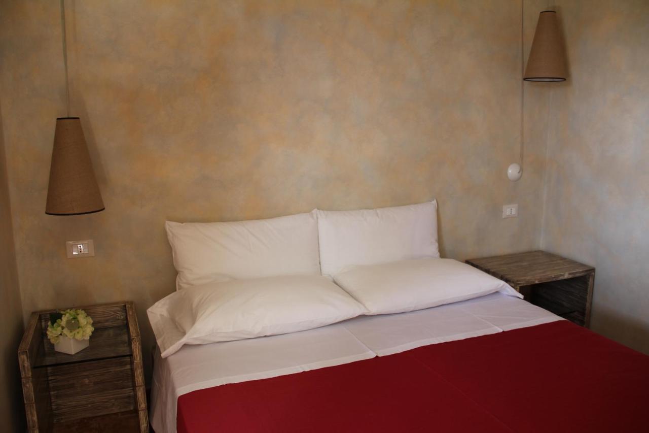 Tenuta Conte Ruggero Santa Domenica  Eksteriør billede