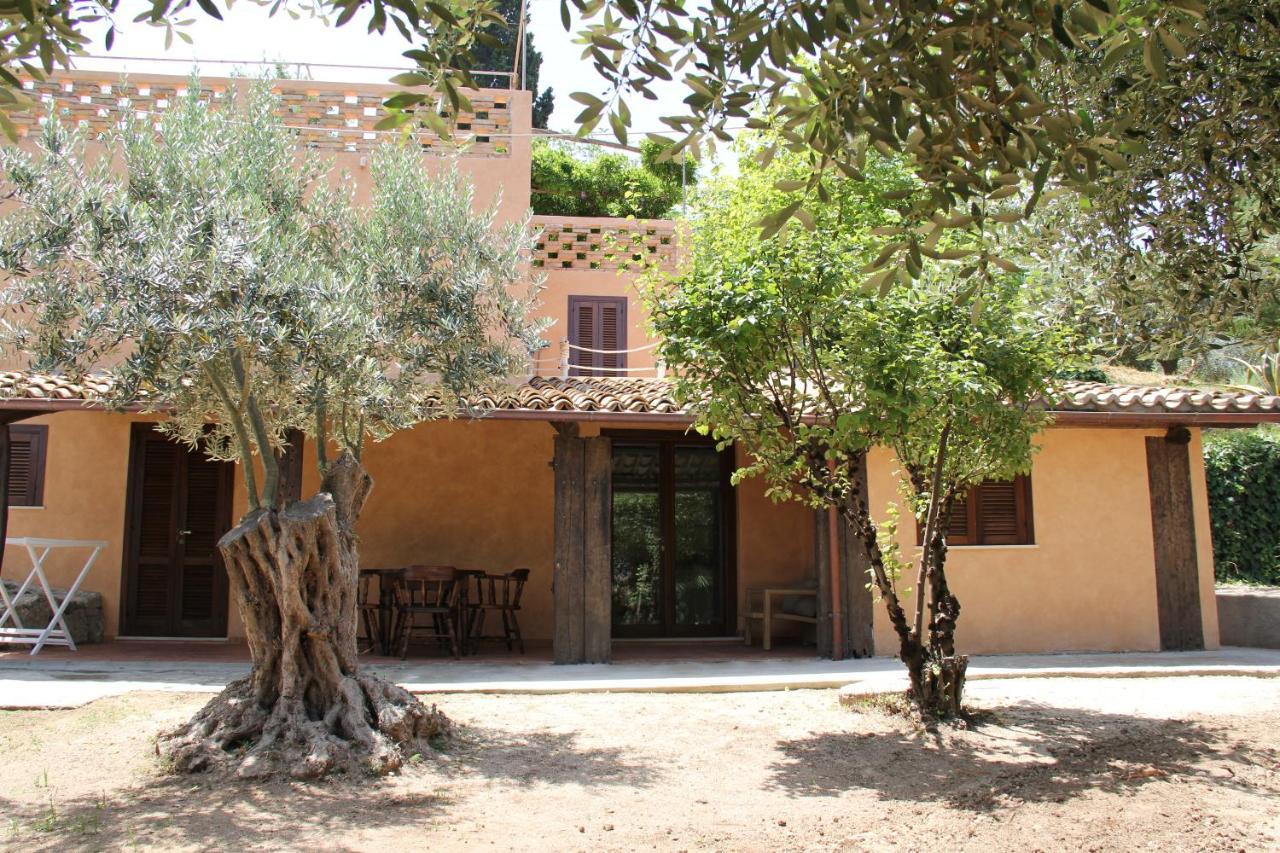 Tenuta Conte Ruggero Santa Domenica  Eksteriør billede