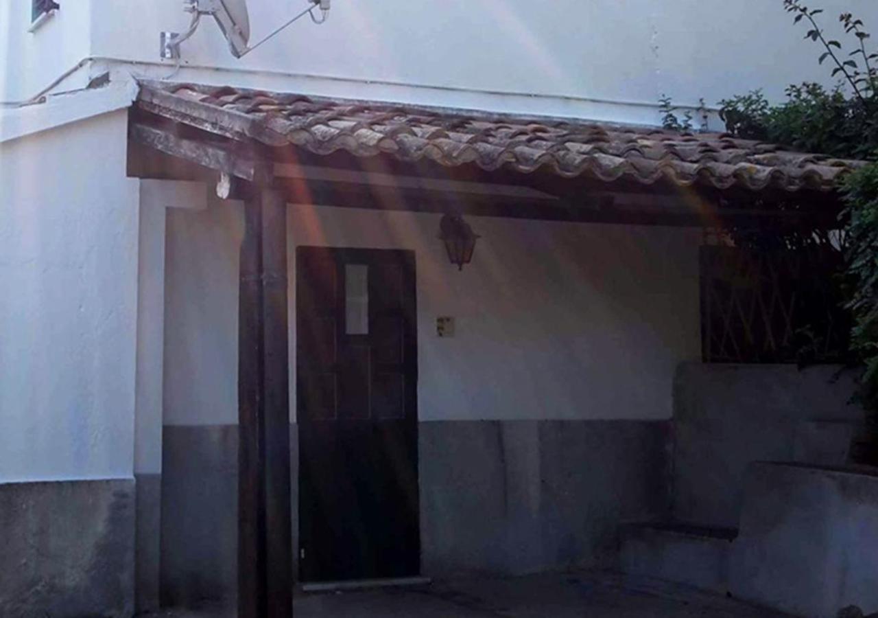 Tenuta Conte Ruggero Santa Domenica  Eksteriør billede