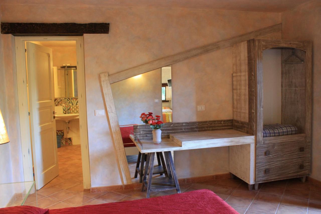 Tenuta Conte Ruggero Santa Domenica  Eksteriør billede