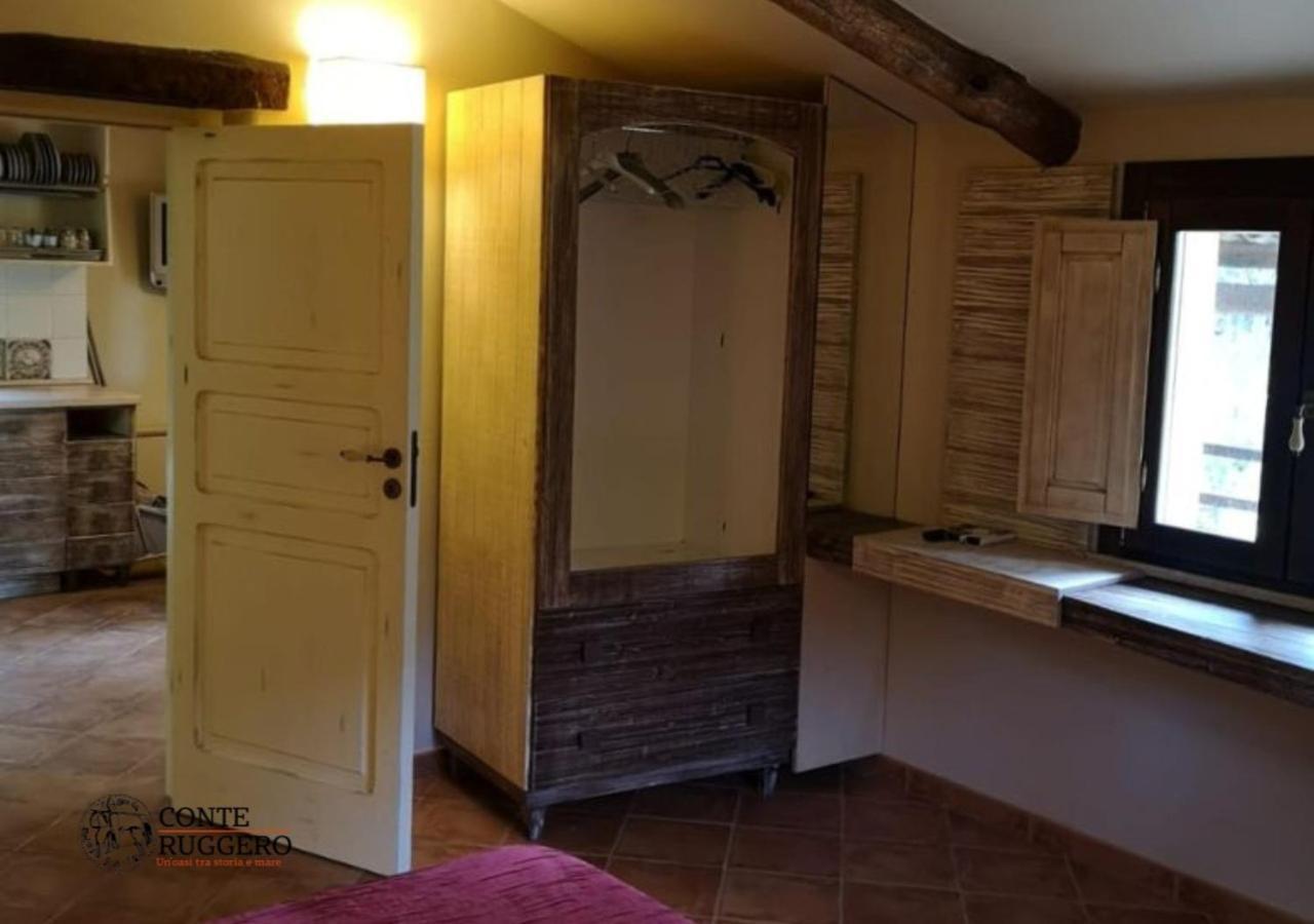 Tenuta Conte Ruggero Santa Domenica  Eksteriør billede