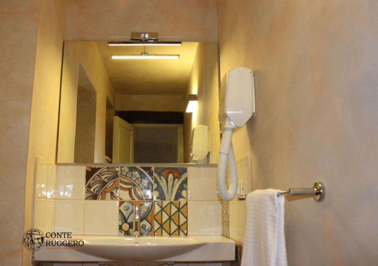 Tenuta Conte Ruggero Santa Domenica  Eksteriør billede