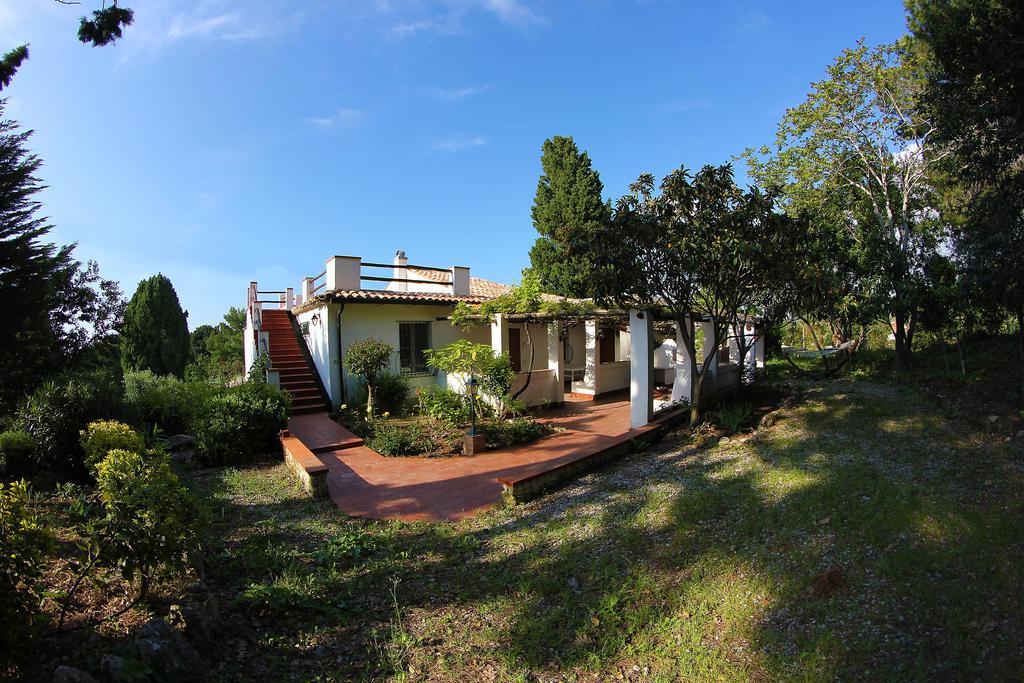 Tenuta Conte Ruggero Santa Domenica  Eksteriør billede