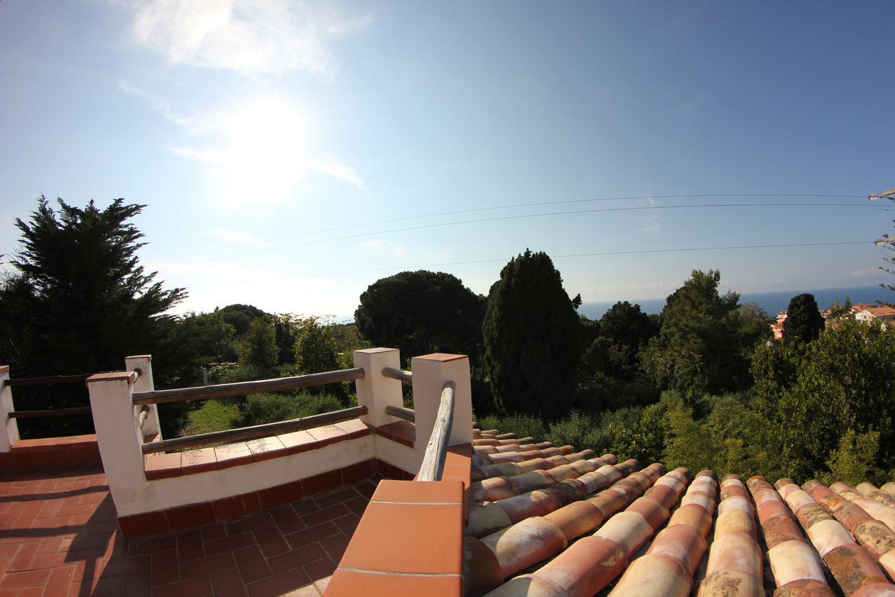 Tenuta Conte Ruggero Santa Domenica  Eksteriør billede