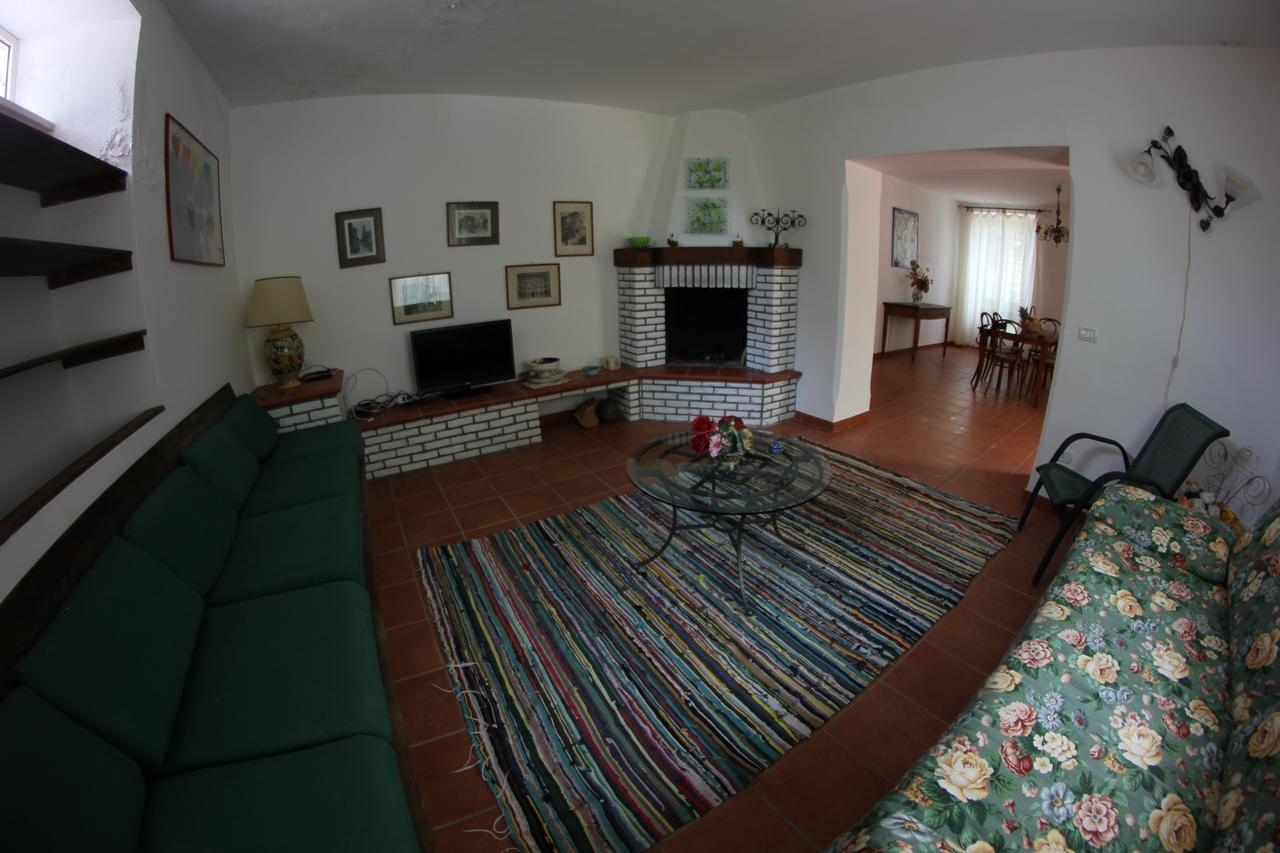 Tenuta Conte Ruggero Santa Domenica  Eksteriør billede
